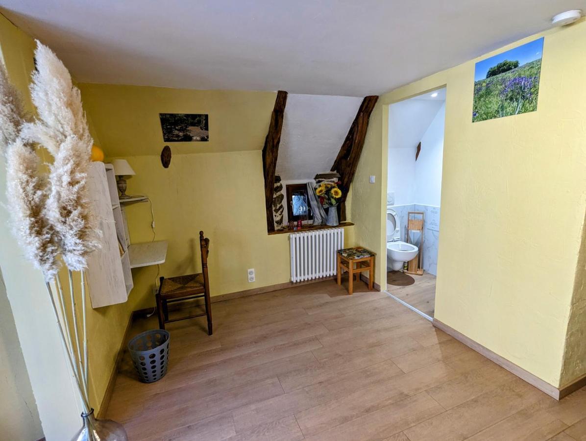 Chambres D'Hotes Le Lepadou-Bas Saint-Chély-dʼAubrac Εξωτερικό φωτογραφία