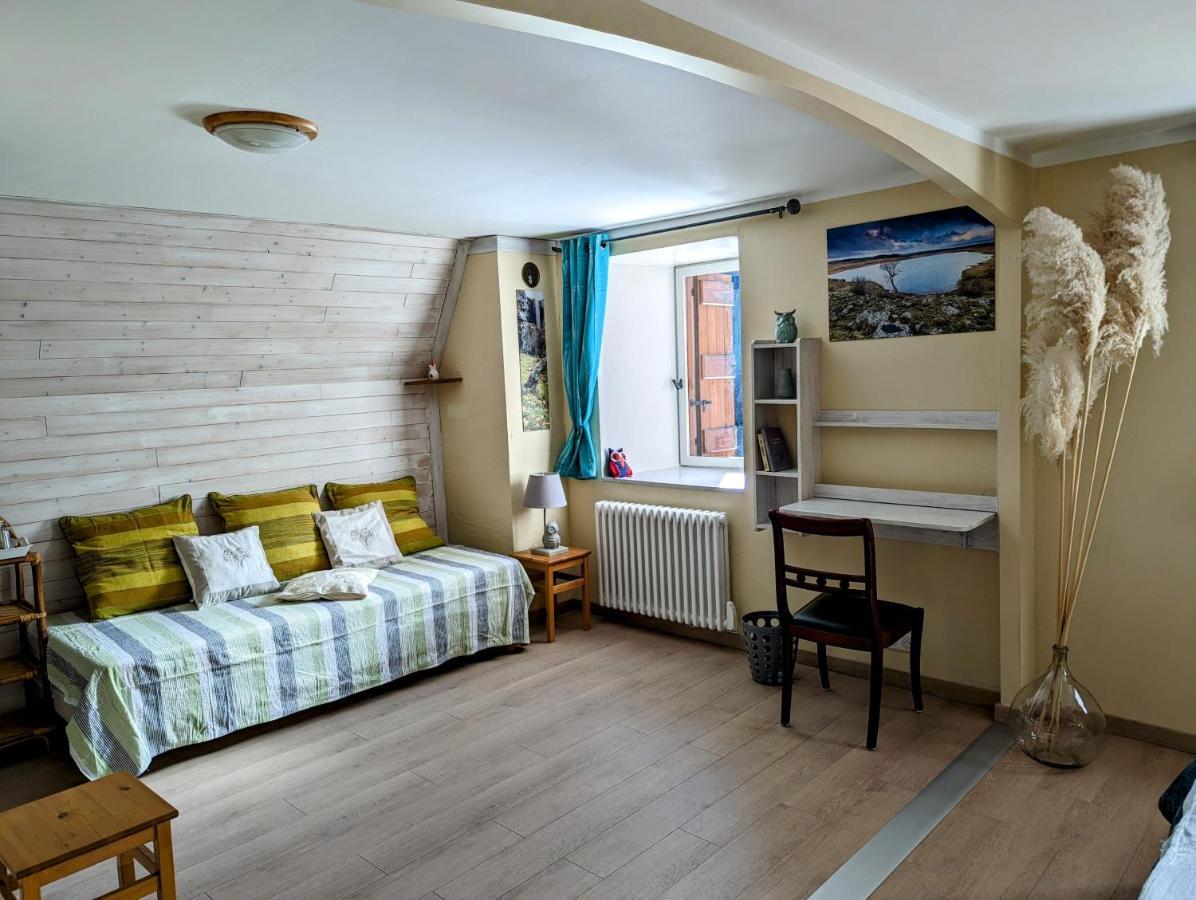 Chambres D'Hotes Le Lepadou-Bas Saint-Chély-dʼAubrac Εξωτερικό φωτογραφία
